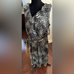 🟢 Pennington’s 1x black printed sleeveless dress. 🟢